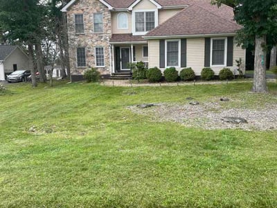 Lawn care service in East Stroudsburg, 18301