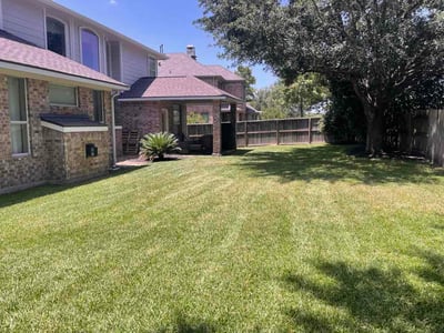 Lawn care service in Cypress, 77433