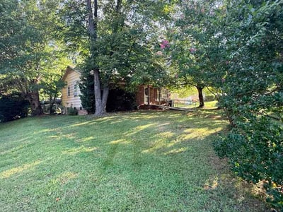 Lawn care service in Greensboro, 27406