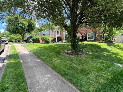 Lawn care service in Woodbridge, 22193