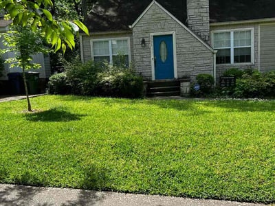 Lawn care service in Atlanta, 30316