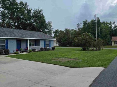 Lawn care service in Summerfield, 34491