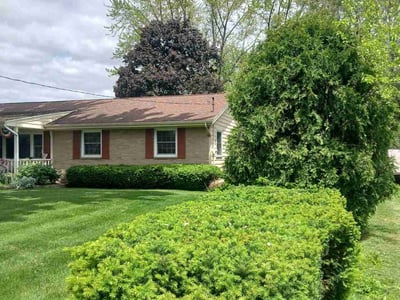 Lawn care service in Grand Rapids, 49548