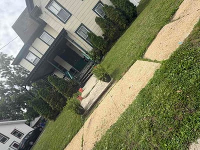 Lawn care service in Woodbury, 08096