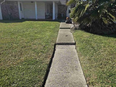 Lawn care service in Luling, 70070