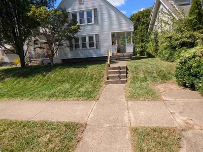 Lawn care service in Columbus, 43204
