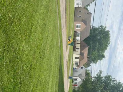Lawn care service in Youngstown, 44515