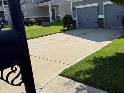Lawn care service in Fairburn, 30213