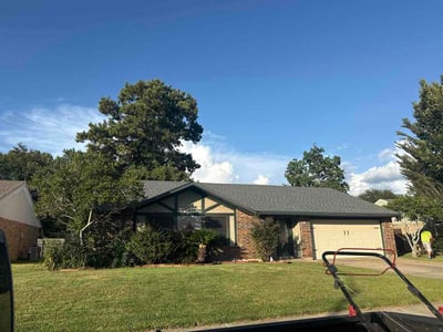Lawn care service in Lafayette, 70506