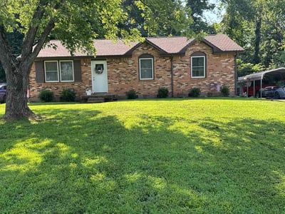Lawn care service in Clarksville, 37042
