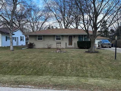 Lawn care service in Brown Deer, 53223