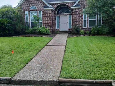 Lawn care service in Spring, 77389