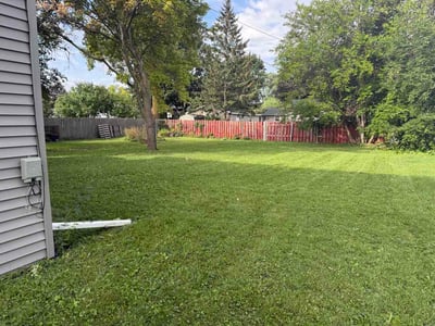Lawn care service in Oshkosh, 54901