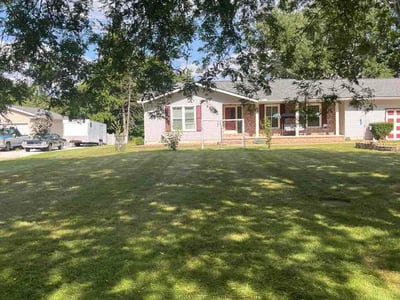 Lawn care service in Akron, 44321