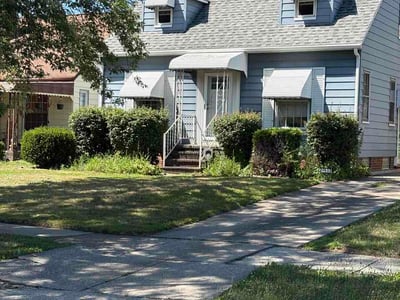 Lawn care service in Garfield Heights, 44125