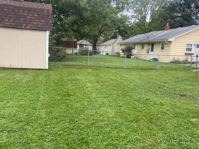 Lawn care service in Auburn Hills, 48326