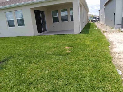 Lawn care service in Lakeland, 33811