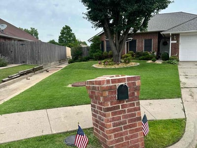 Lawn care service in Oklahoma City, 73170