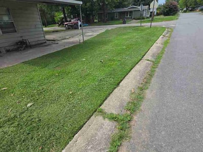 Lawn care service in Jacksonville, 72076