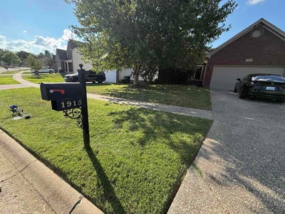 Lawn care service in Louisville, 40245