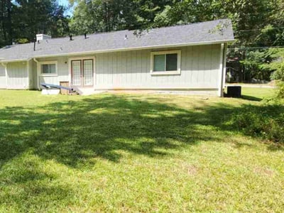 Lawn care service in Lithonia, 30058
