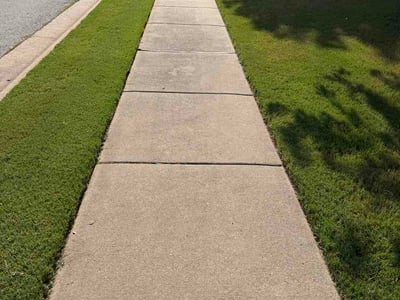 Lawn care service in Rogers, 72758