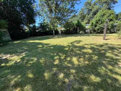 Lawn care service in Shreveport, 71105