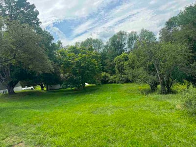 Lawn care service in Rensselaer, 12144