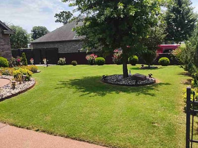 Lawn care service in Pea Ridge, 72751