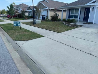 Lawn care service in Panama City, 32408