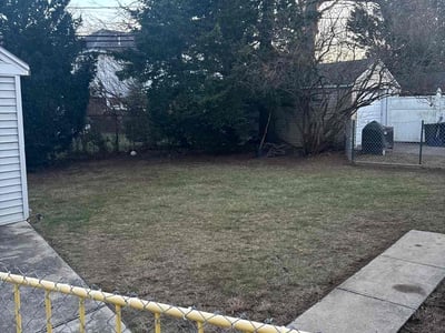 Lawn care service in North New Hyde Park, 11040