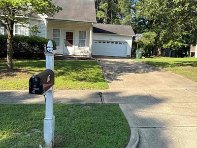 Lawn care service in Durham, 27703