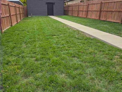 Lawn care service in St. Louis, 63139