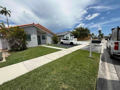 Lawn care service in Miami, 33175