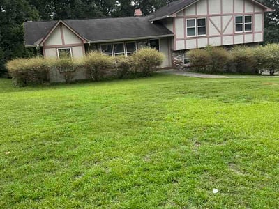 Lawn care service in Pelham, 35124