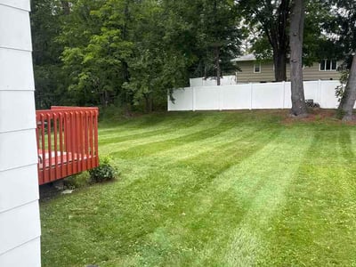 Lawn care service in Windsor Locks, 06096