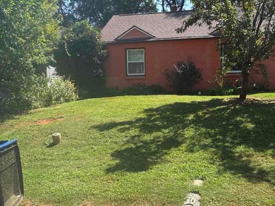 Lawn care service in Atlanta, 30316