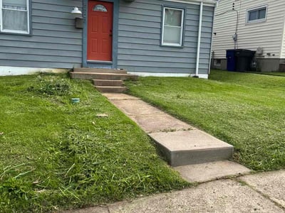 Lawn care service in St. Louis, 63139