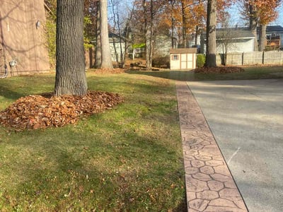 Lawn care service in West Bloomfield Township, 48324