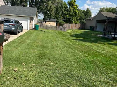 Lawn care service in Plainfield, 60544