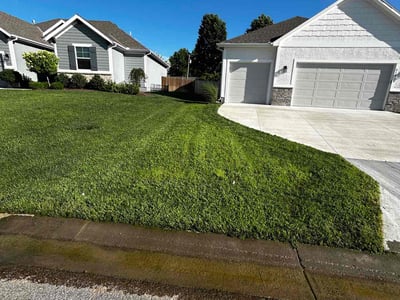 Lawn care service in Olathe, 66062