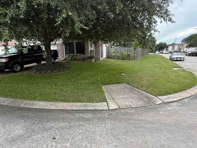 Lawn care service in Spring, 77389
