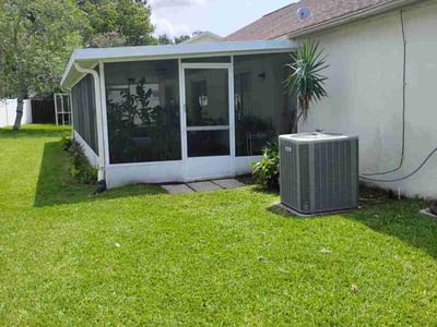 Lawn care service in Tampa, 33647