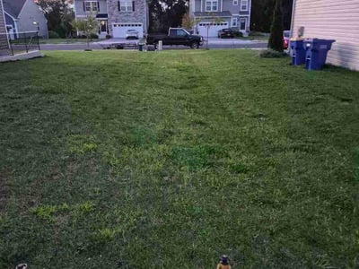 Lawn care service in Hanover, 17331