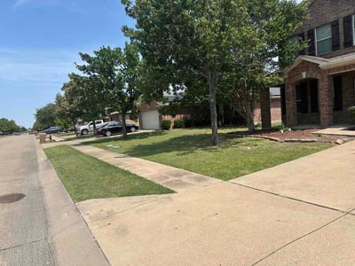 Lawn care service in Forney, 75126