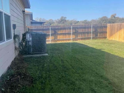Lawn care service in Austin, 78725