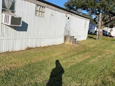 Lawn care service in Auburndale, 33823