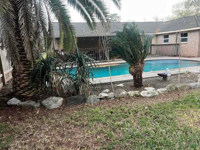 Lawn care service in Crosby, 77532