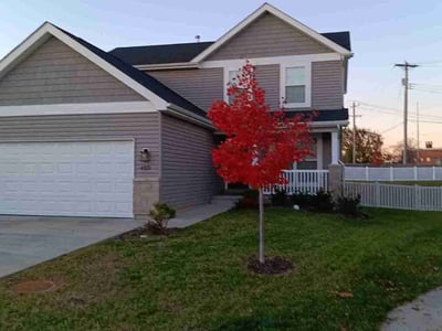Lawn care service in St. Louis, 63123