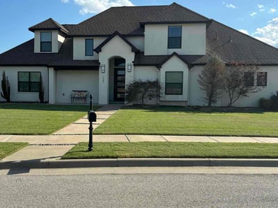 Lawn care service in Broken Arrow, 74014